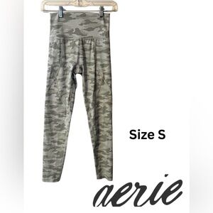 EUC Aerie High Rise Chill Play Move Camouflage Leggings with 27" Inseam in Small
